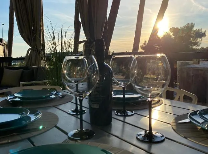 Mobile Divina Camp Porton Nature Hideouts Ρόβινι